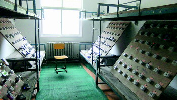 济南铁路高级技工学校虽然宿舍里没有插座,不