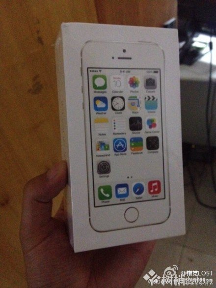 联通版iPhone5S真机到货 银色深灰色版外包装