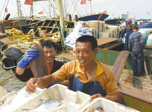南通吕四港今年渔业丰收(图)