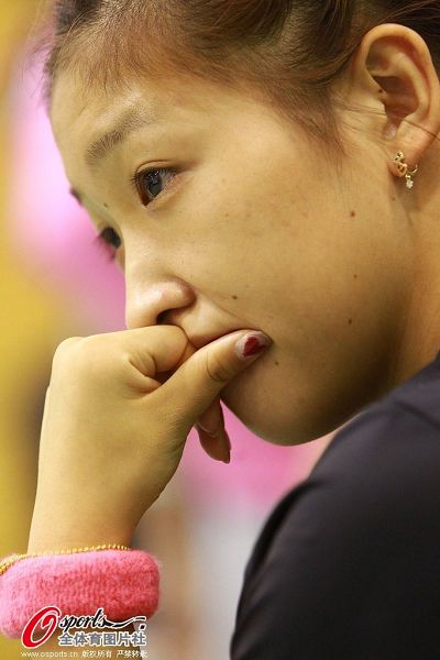 图文：女乒世界杯发布会 刘诗雯思考