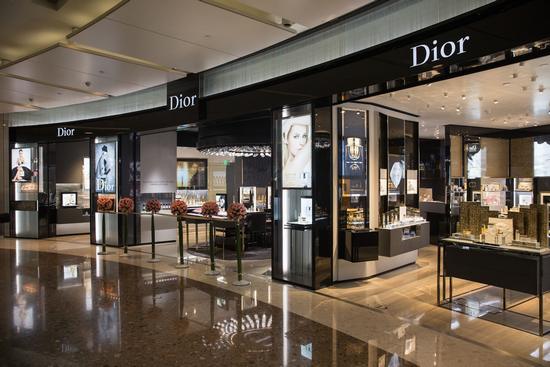 【图】Dior迪奥香水化妆品精品店开幕