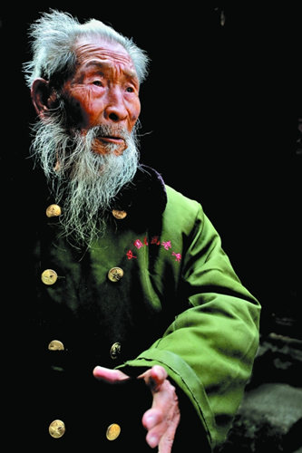 113岁抗战老兵走了:身经百战 被誉为活化石