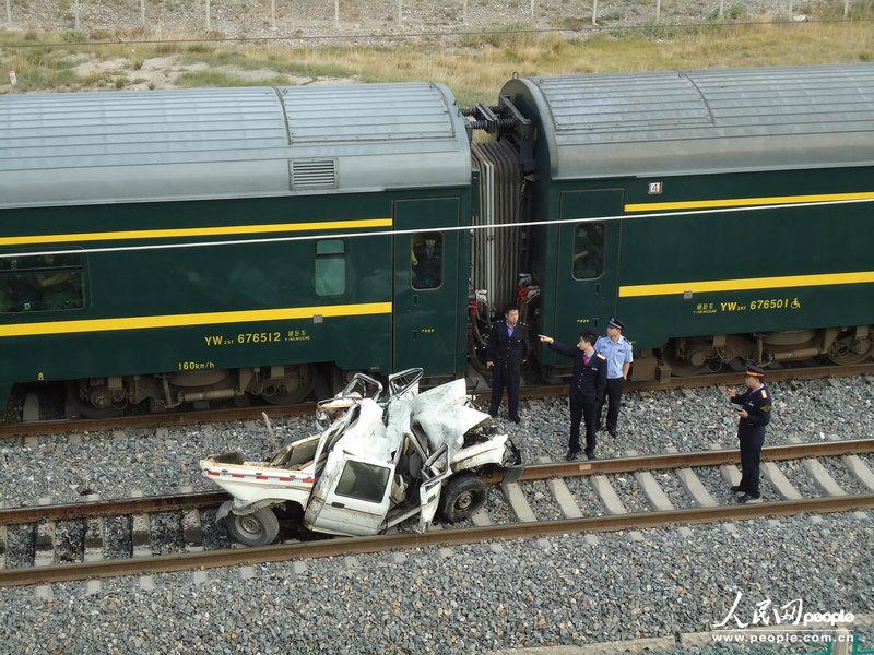 从拉萨站驶向北京西站的t28次列车被迫