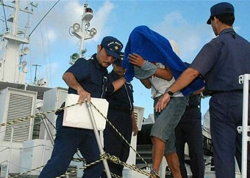 日媒曝光钓鱼岛撞船细节 释放中国船长系要面