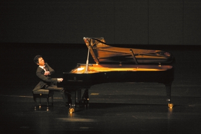 钢琴王子李云迪十一奏响保利 演绎东西方经典