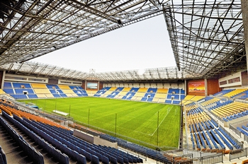 图 天津团泊足球场是国内首个下沉式绿茵场。