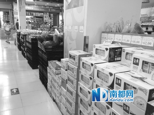 深圳一超市内的液态奶已集体涨价。刘有志 摄
