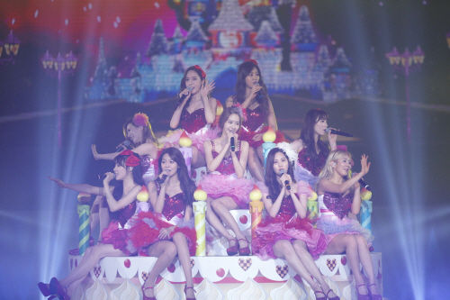 少女时代"2013 girls"generation world tour ~girl&peace~"巡回演唱