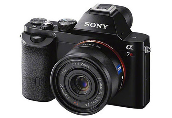 索尼正式发布全幅微单相机α7r与α7