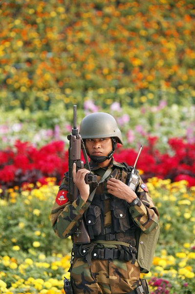 习近平会见缅甸国防军总司令:望缅北早日稳定