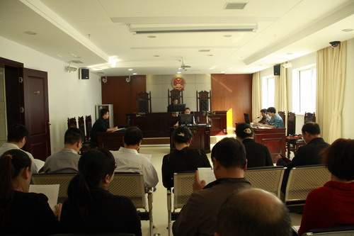 十堰市人大常委会组织部分市人大代表旁听法院