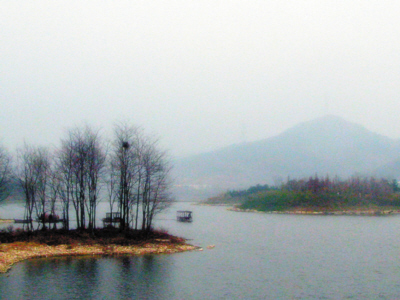 【组图】西山湖畔雨中行(组图)