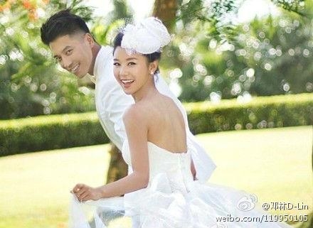 李小萌和王雷婚照引关注 唯美爱情惹人羡(图)