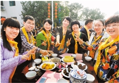 富春山居秀色中 杭州邻居节迎来了十岁生日(组图)