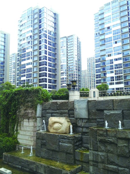 南京雨润星雨华府下沉式水景