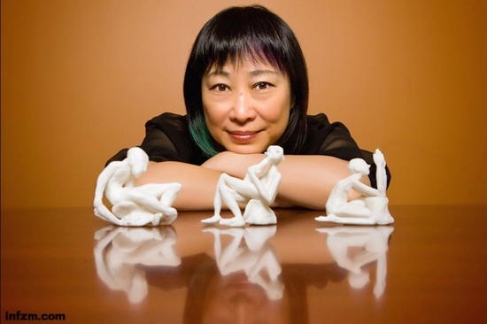 55岁的傅苹现在是3D打印领域的商业领袖，但她的“美国传奇”在很大程度上借力于她所塑造的悲惨的中国故事。 （南方周末资料图）