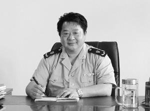 泰州市兴化工商行政管理局局长、党组书记 吴