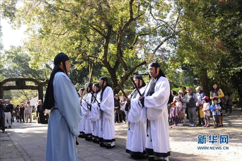 【组图】日本佐贺县举行秋季祭孔典礼(组图)