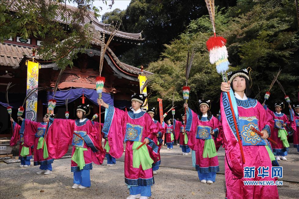 【组图】日本佐贺县举行秋季祭孔典礼(组图)