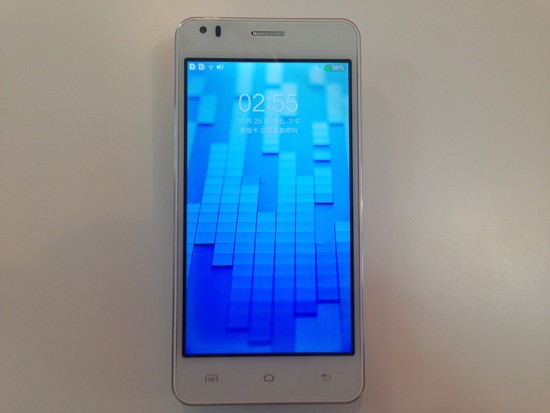 阿里云推出两款YunOS手机 最低899元