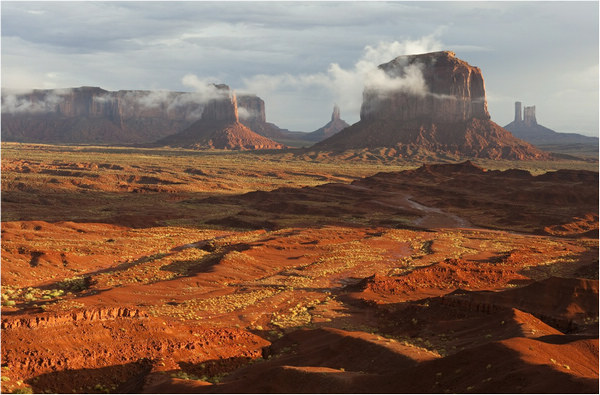 亚利桑那州纪念碑山谷 美国最壮观景观之一