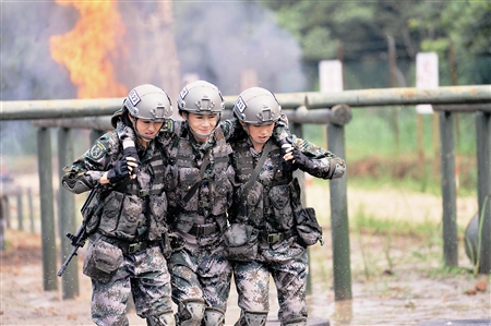《我是特种兵》原班人马打造- 《火凤凰》火爆荧屏(图