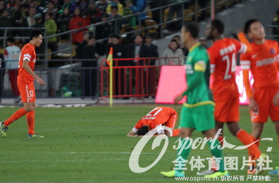 【苏宁中超排名倒数】青岛中能为什么会「四年从中超到中乙」