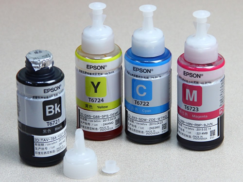 爱普生L358采取的四色墨水，每瓶都具有70ml的大容量，价格仅为60元。