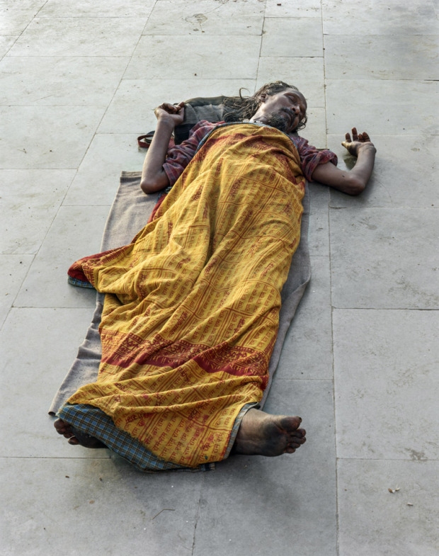 摄影师实拍印度瓦拉纳西火葬地(高清组图)-搜狐滚动