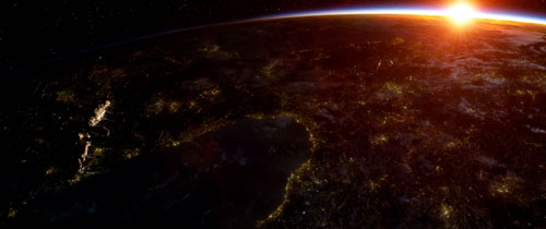 《地心引力》剧照：太空中的日出奇观美轮美奂