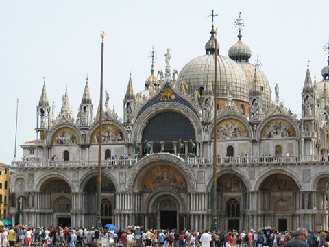 意大利的拜占庭式建筑--威尼斯圣马可大教堂