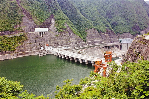 重庆市最大的水力发电站—彭水乌江电站五台机组全面发电