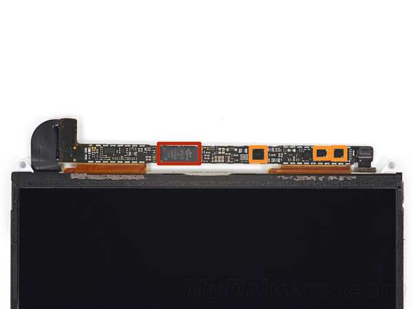 红色方框内是Parade DP675驱动，与iPad Air中的DP655很相似，橙色可能是液晶屏电源集成电路，德州仪器的TPS65143A和TPS65195。