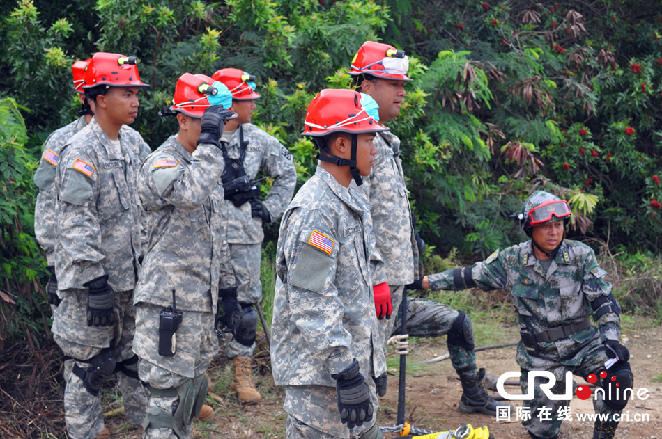 中美两军举行人道主义救援减灾首次联合实兵演