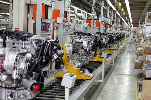 北京奔驰发动机工厂正式投产
