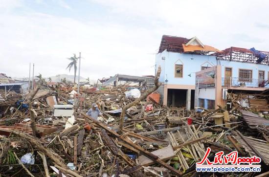中国志愿者亲历菲律宾风灾:历尽一周劫难终返乡(组图)