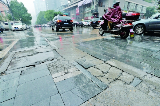 [重庆]新牌坊步行街改造12开工 恢复成车行道(