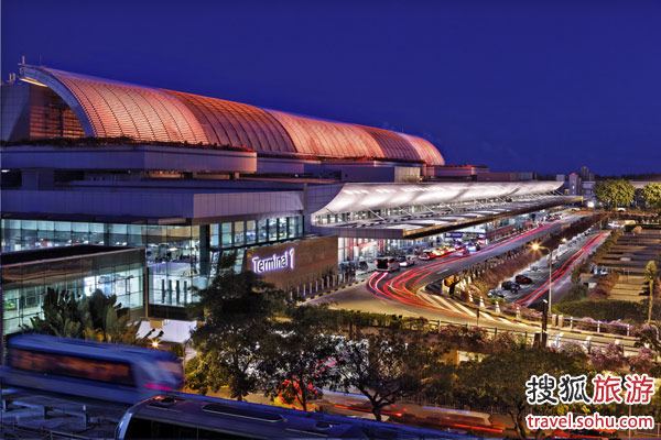 新加坡樟宜机场全新中文官网和APP方便中国
