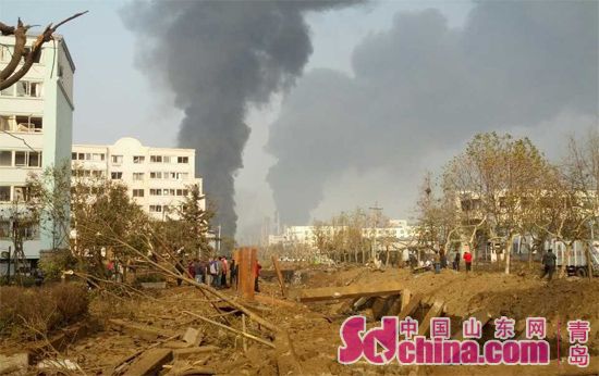 中石化青岛输油管线爆炸 非网传化工厂爆炸(图