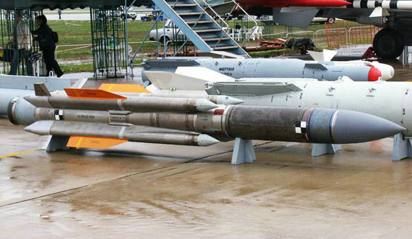 资料图:鹰击-12重型反舰导弹.