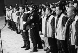 11月25日,西安市中级人民法院一审宣判王伟等人涉黑组织案件.