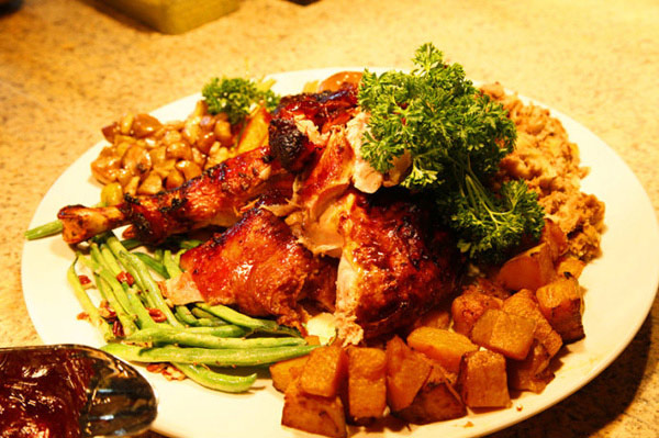 卡萨琳戈的温暖与亲切:感恩节火鸡大餐