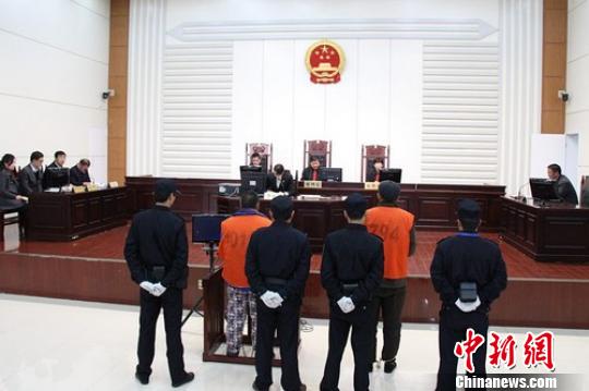 江苏"新沂雇凶杀害举报人案"宣判 两被告获死刑(组图)