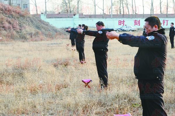 公安局举办手枪实弹射击选拔赛(图)