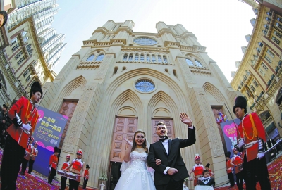 去意大利风情街办个教堂婚礼吧(图)