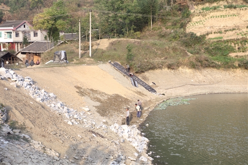 秀山县决定,在年内完成辖区全部376口山坪塘的整治,在全市率先完成这