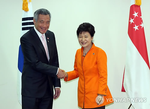 资料图片：朴槿惠总统将于11日与李显龙总理举行首脑会谈。
