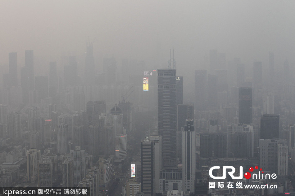 【组图】深圳遭遇雾霾侵袭 海市蜃楼一片灰暗(高清组图)