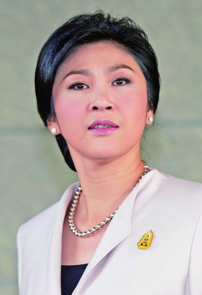 英拉含泪称已退无可退(图)|泰国总理英拉