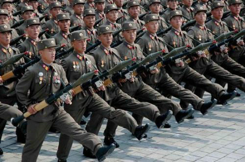 资料图:阅兵式上的朝鲜特种部队.